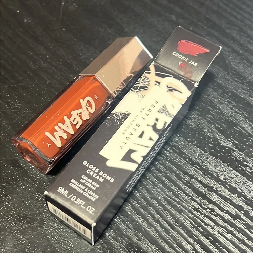 🌙🌛Fenty Beauty Cookie Jar Gloss Bomb